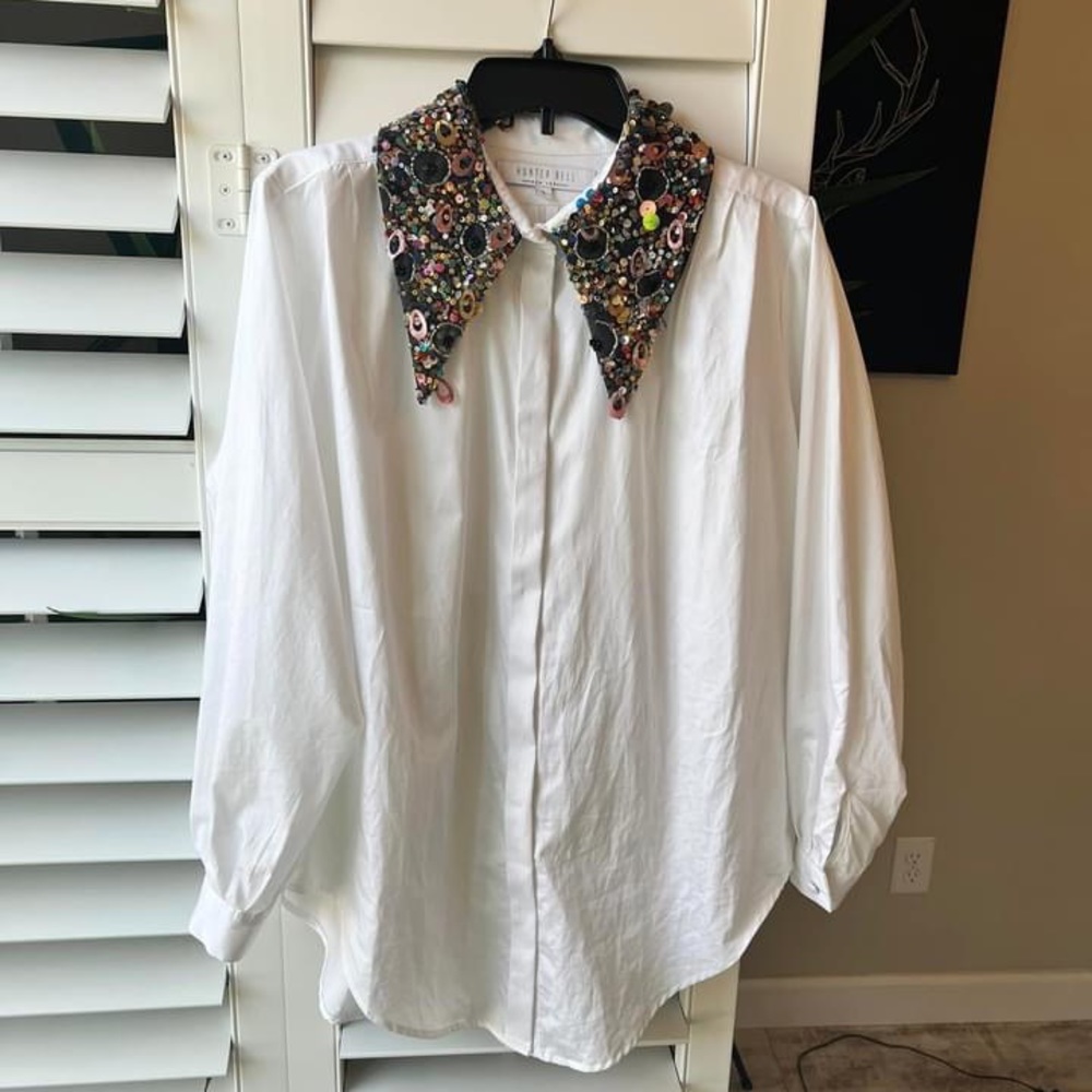 Hunter Bell miles top size small. Excellent condition.